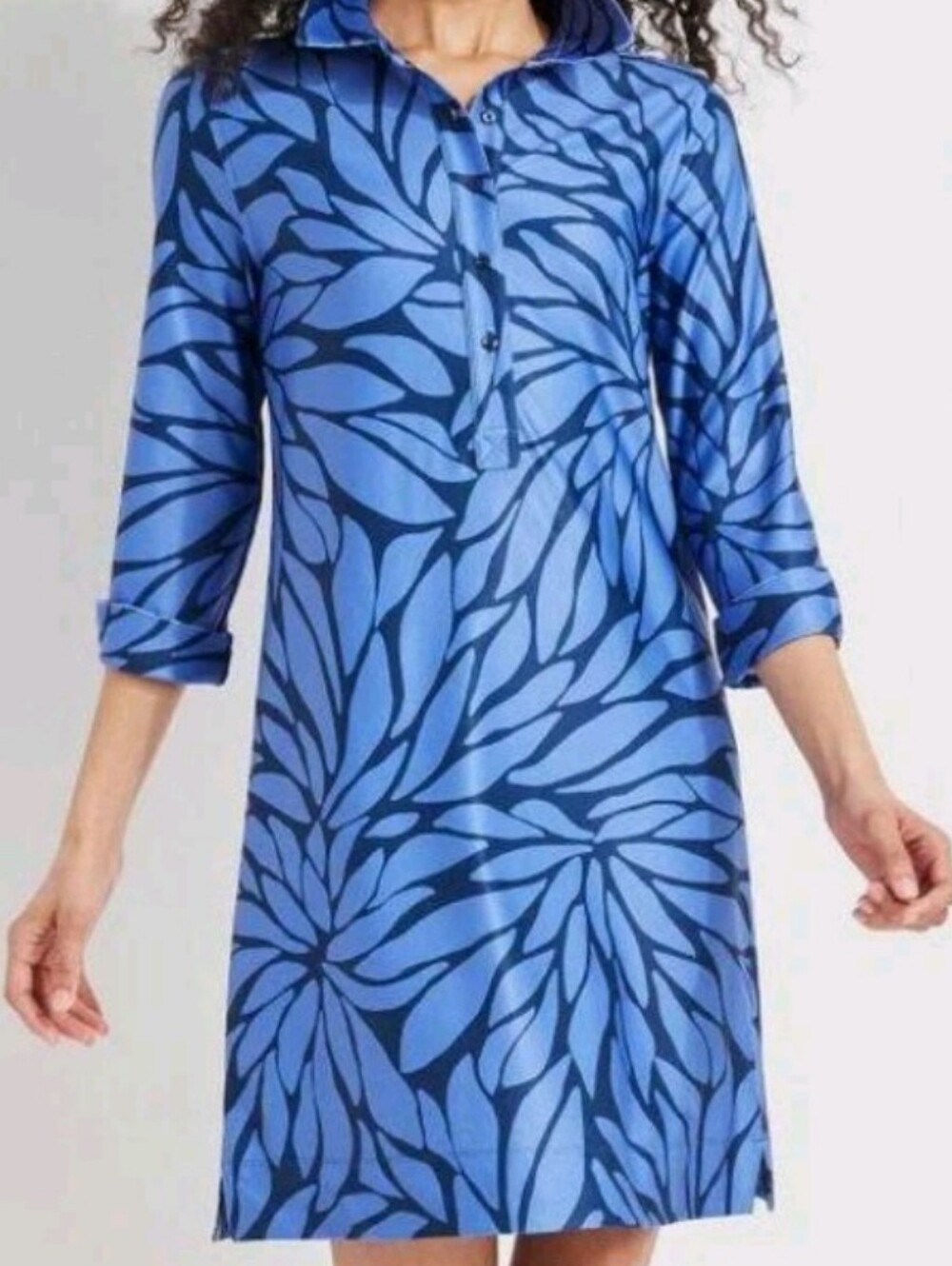 Vineyard Vines Sankaty Margo Dress in a blue floral print